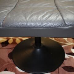 中古品　オットマン　足置き椅子　イスとしてもの画像