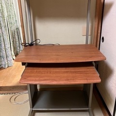 パソコンデスク　（取りに来ていただける方限定）