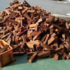 薪 乾燥してます‼️広葉樹 　41円/㎏の画像