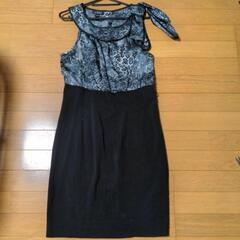 さらに！最終価格！柄入り黒ワンピース