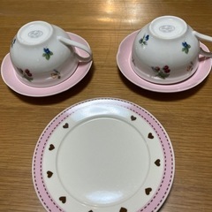 ティーカップ　2客　ケーキプレート　1枚　使用品の画像