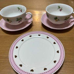 ティーカップ　2客　ケーキプレート　1枚　使用品