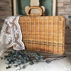 ☆イギリスアンティーク籐　バスケット イギリスアンティークラタンバスケット