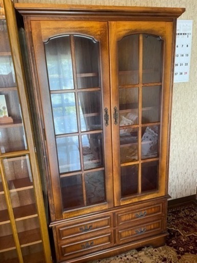 在庫処分❗️8/6迄の投稿になります❗️【大特価】　アンティーク　食器棚　カリモク家具　コロニアル　昭和レトロ