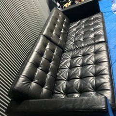 IKEA黒色ソファの画像