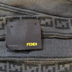 さらに！最終価格！値下げしました！FENDIマフラーの画像