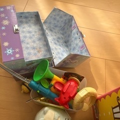 おもちゃ大量の画像