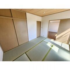 初期費用50000円物件（分割払いなどはありません）弊社より初期費用がが安い条件がありましたらご対応いたします。家賃１カ月無料＆仲介手数料0円＆家財保険全て含まれております。弊社より初期費用が安い条件がありましたらご対応いたします。シンフォニーＮａｏｍｉ　Ｂ 物件待ち合わせにてご見学＆ご契約可能です。お問い合わせお待ちしております  LINE公式アカウントに登場！お得な情報を受け取るには、以下のリンクから友だち追加してください。https://lin.ee/g7Kl1pG - 不動産