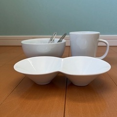お皿セットの画像