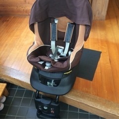 エールベベ チャイルドシート