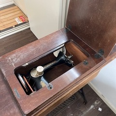 【５月１７日まで】足踏みミシンの画像