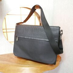 ゼニア Ermenegildo Zegna ショルダーバッグ 牛革