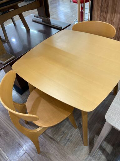 ナチュラルのダイニング3点セットが入荷しました！