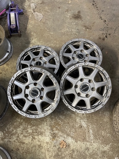 ハイエース、　15インチ　6J +33 139.7 6H