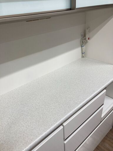 現行販売モデル！ニトリの2枚扉レンジボードが入荷しました！