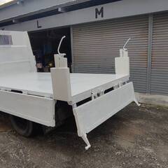 トラックの荷台の塗装をしませんか？