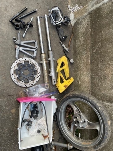 KAWASAKI バリオス1型　バラ売り可　部品　ホイール、フェンダー、フロントフォーク、ステップ