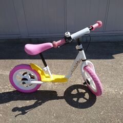 キックバイク　ストライダー