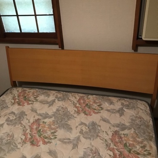 マット付きダブルベッド