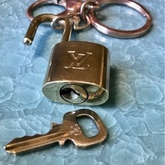 【超美品】 Louis Vuitton ルイ ヴィトン カデナ キー 鍵 パドロック321 の画像