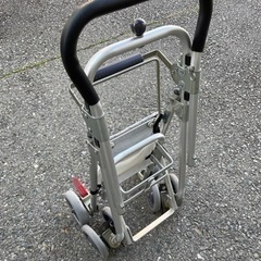 折りたたみ式おしぐるま　シニアカート　シルバーカーの画像