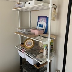 ちょっとした飾り棚に