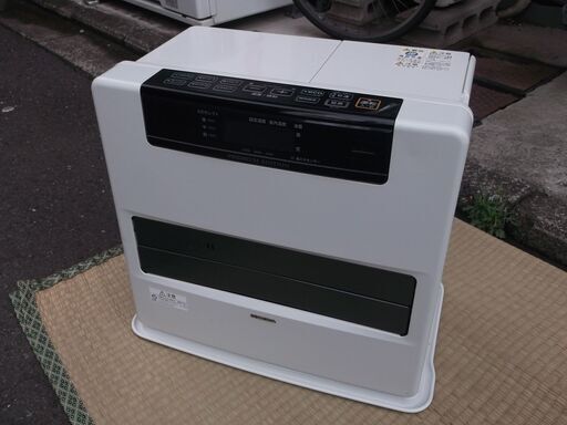 コロナ石油ファンヒーター 2020年製 FH-WZ5720BY 　本体とリモコンと取説