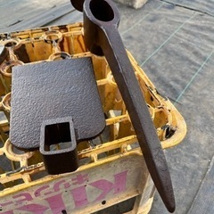 ツルハシ   取り引き決まりますた