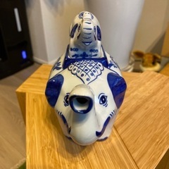 ブルーエレファントのティーポットの画像