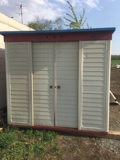 古い物置の売りです。