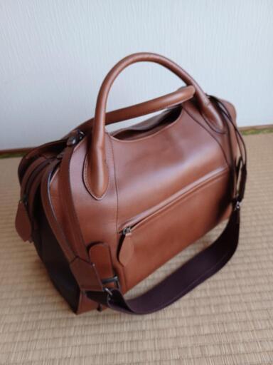 美品　使用２回　ボストンバッグ　焦げ茶色