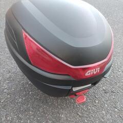 GIVI 　ボックス　〈値引きしました。〉