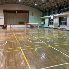 水曜日バドミントンしませんか？