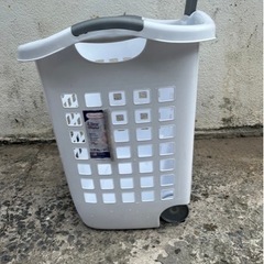 US🇺🇸ホイール付きランドリーバスケットキャスター付きかご62L大容量洗濯かご洗濯物入れアメリカン雑貨🍉プロフ必読の画像