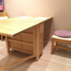 IKEA ダイニングテーブル(椅子なし)の画像
