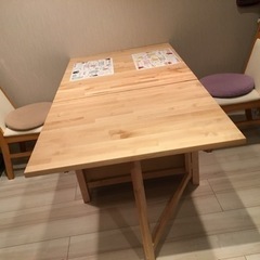 IKEA ダイニングテーブル(椅子なし)の画像