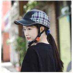 新品　ヘルメット　自転車　チェック柄の画像