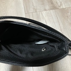 斜めがけバックの画像