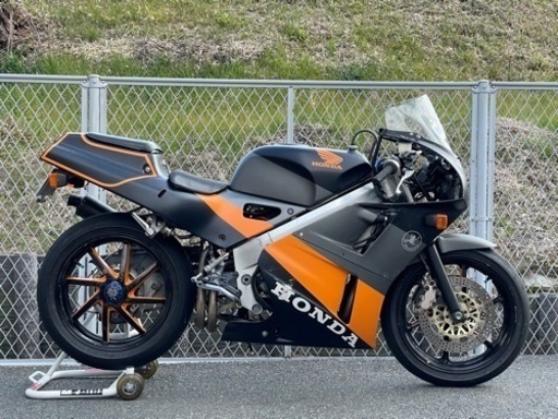 VFR400R NC30 リア17インチ化！