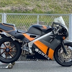 VFR400R NC30 リア17インチ化！