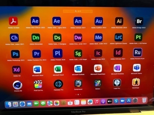 MacBook pro クリエイター仕様(^ ^)