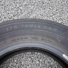 値下げ、14インチ 夏タイヤ、2本で9分山残り新品近く状態、16年式、 175/70R14 AutobacsブランドMAXRUN EVERROAD 中古タイヤの画像