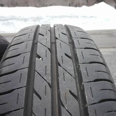 値下げ、14インチ 夏タイヤ、2本で9分山残り新品近く状態、16年式、 175/70R14 AutobacsブランドMAXRUN EVERROAD 中古タイヤの画像