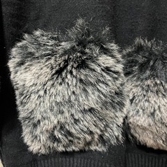 ファーつきニット　ブラックの画像