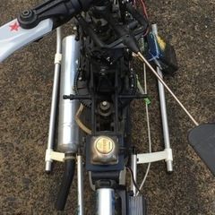 ラジコンヘリ2機の画像