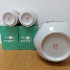 九谷焼花瓶と湯呑みセットですの画像