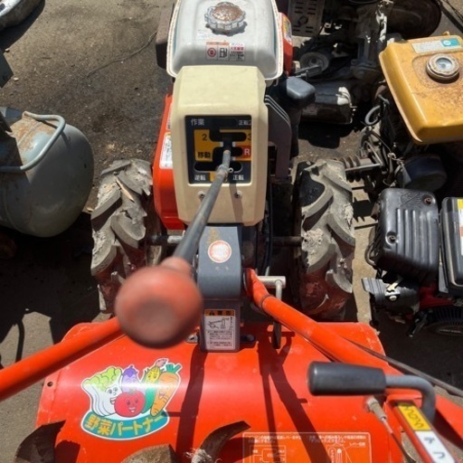 TR70 耕運機