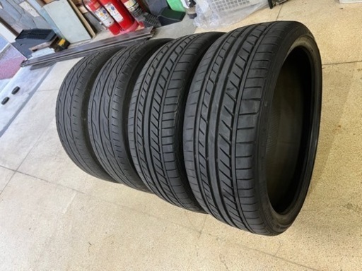 215/35/19 4本