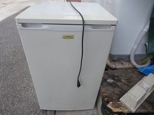 アビテラクス冷凍庫100L　2009年製