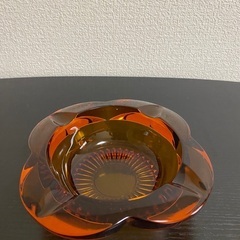 昭和レトロ　保谷クリスタル灰皿　小物入れ　クローバー　琥珀色